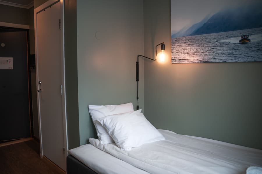 Trolltunga Hotel