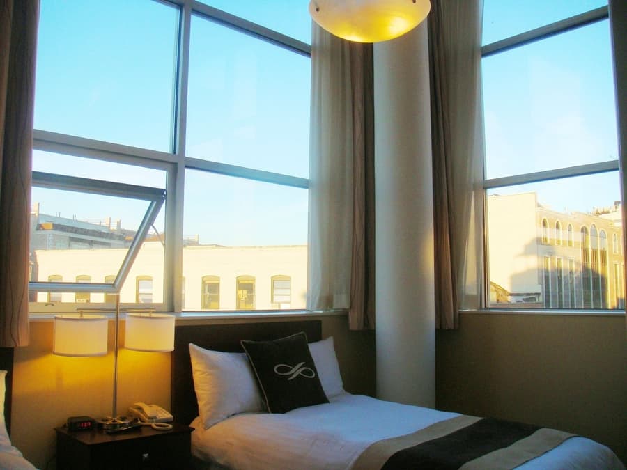 Pointe Plaza Hotel