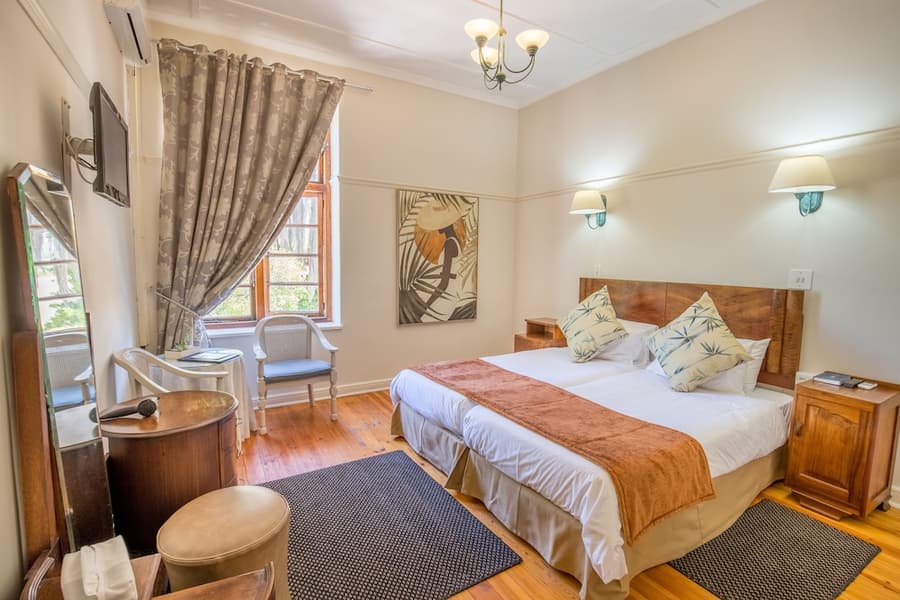 Montagu Country Hotel