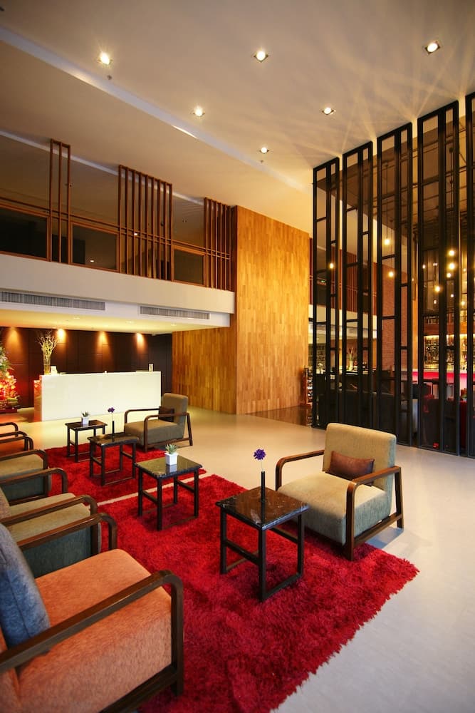 Page 10, Hotel