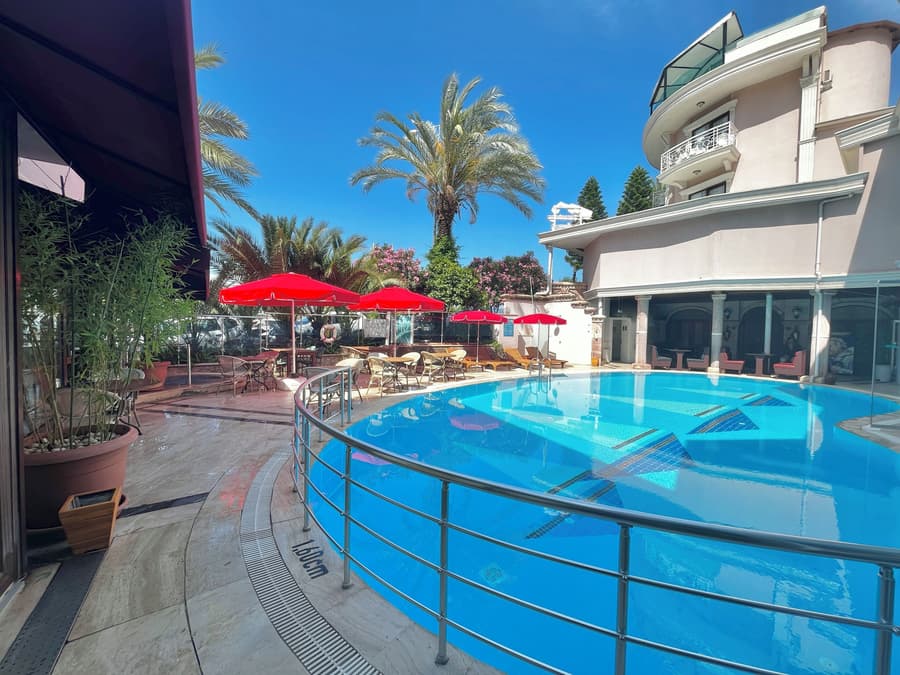 Ata Park Hotel