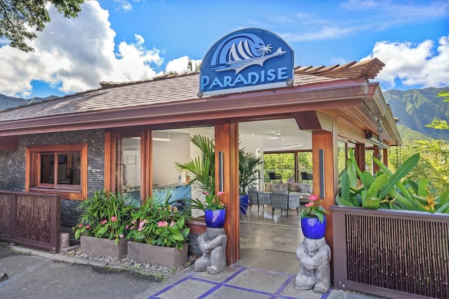 Paradise Bay Resort