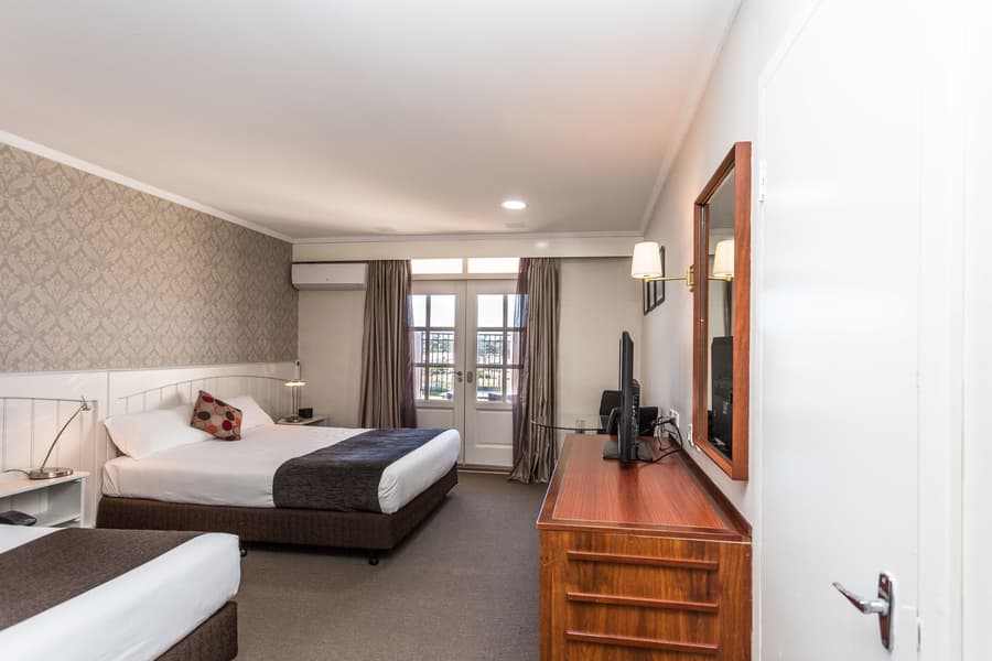 Country Comfort Amity Motel