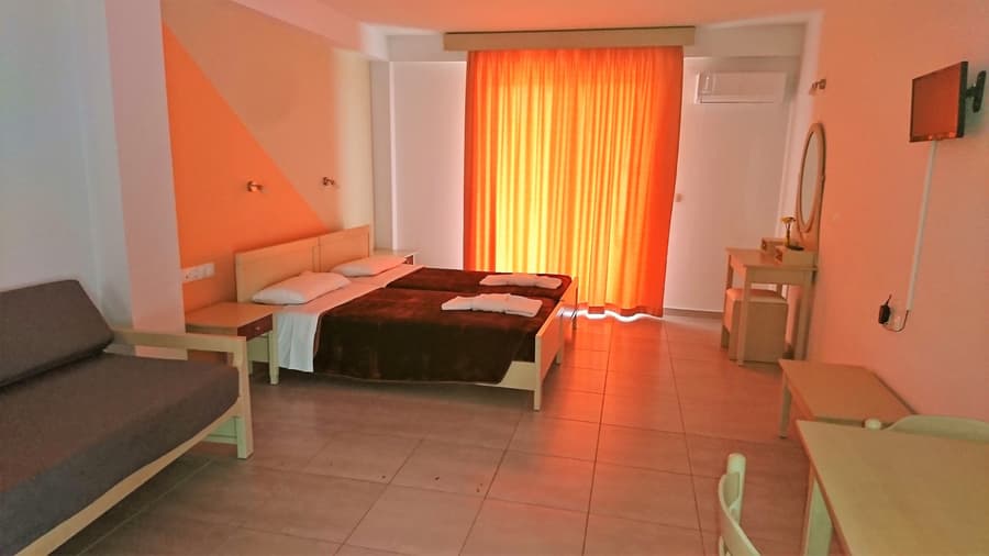 Christakis Hotel