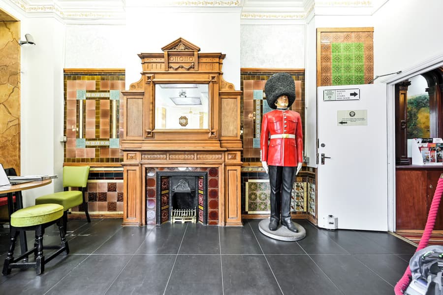 City London Hotel