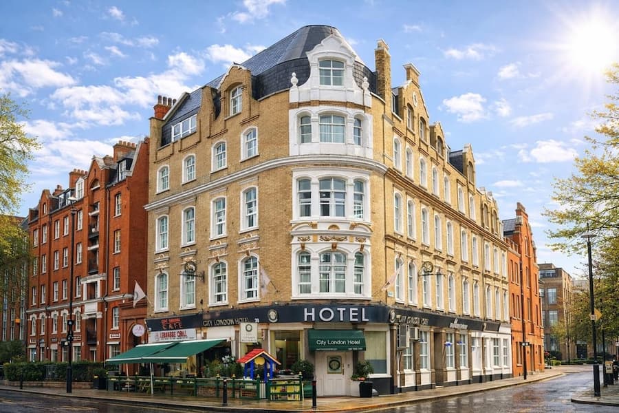 City London Hotel