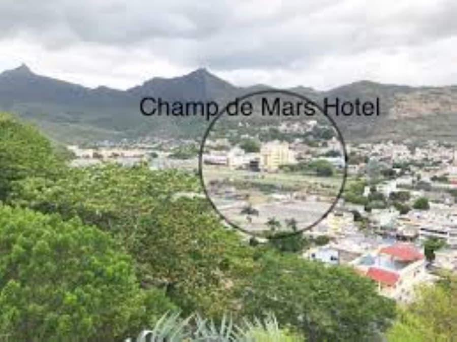 Le Champ de Mars B&B
