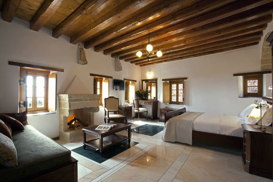 Likinia Hotel