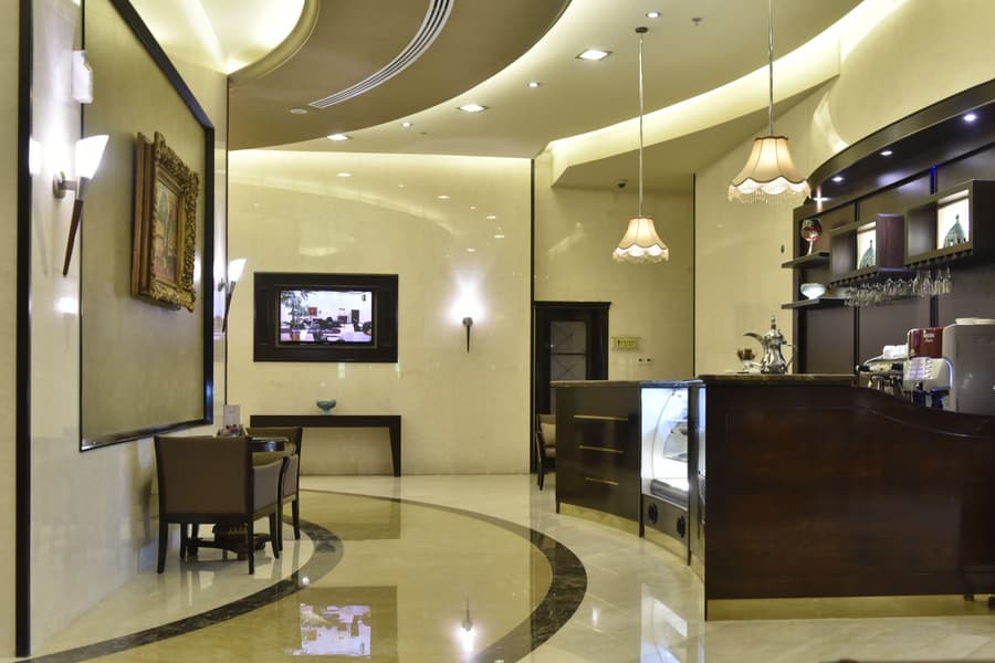 Awaliv International Hotel