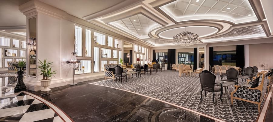 Delphin Imperial