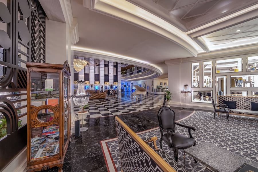 Delphin Imperial