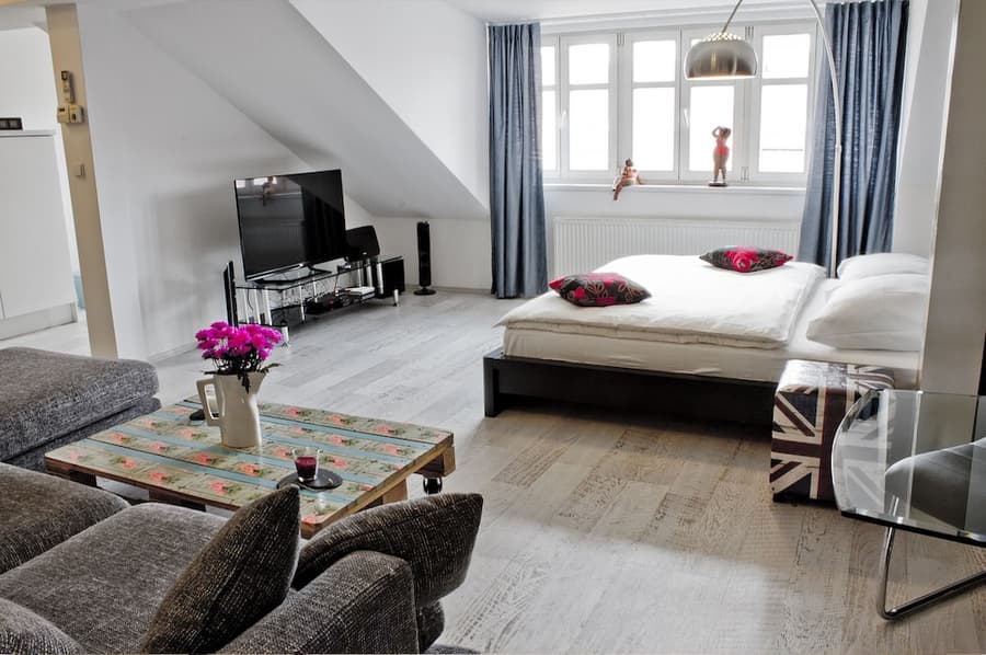 Royal Court Apartments