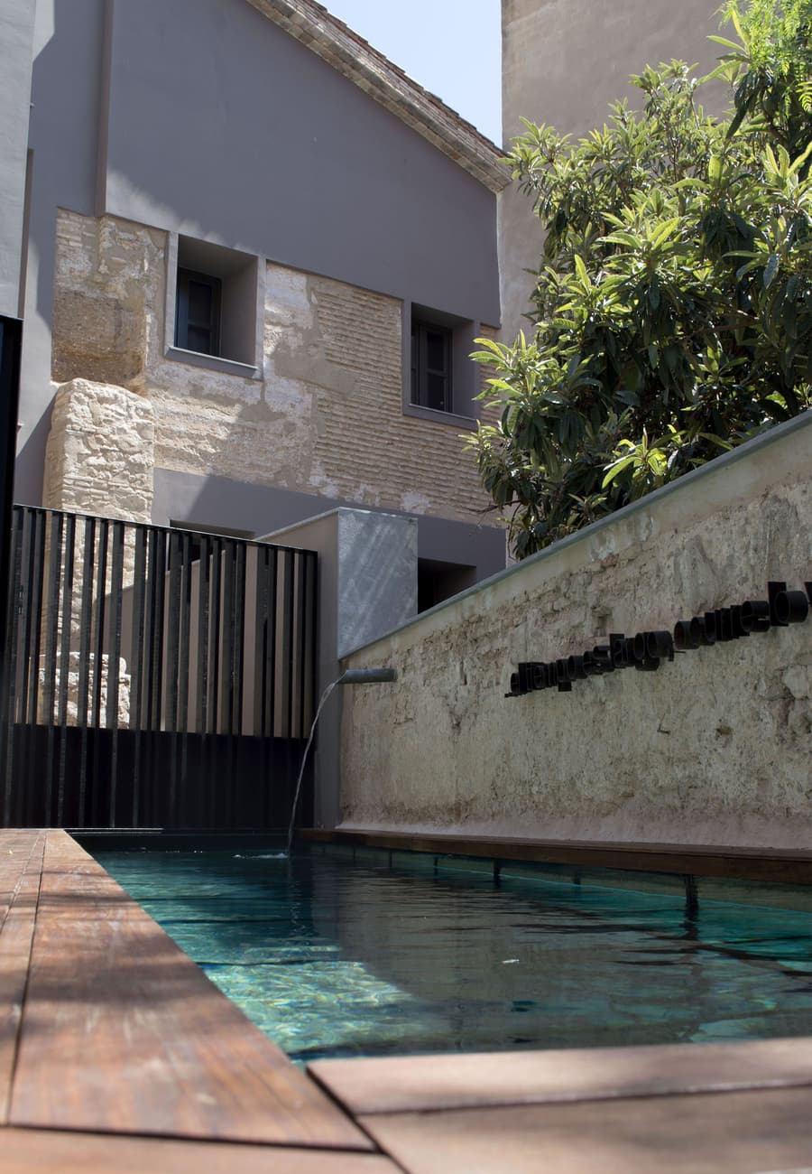 Caro Hotel