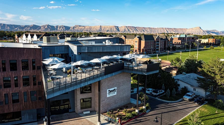 Hotel Maverick