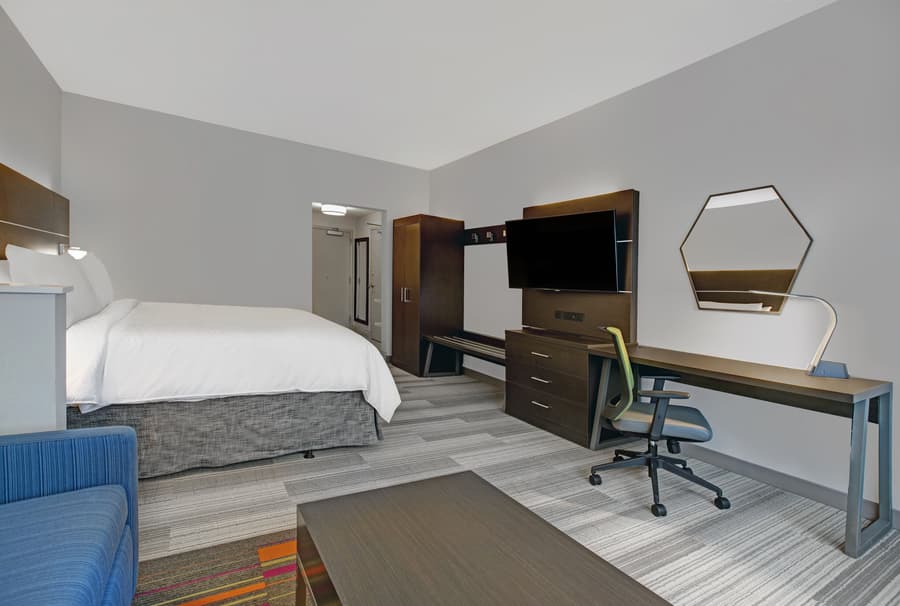 Holiday Inn Express Milwaukee Downtown by IHG