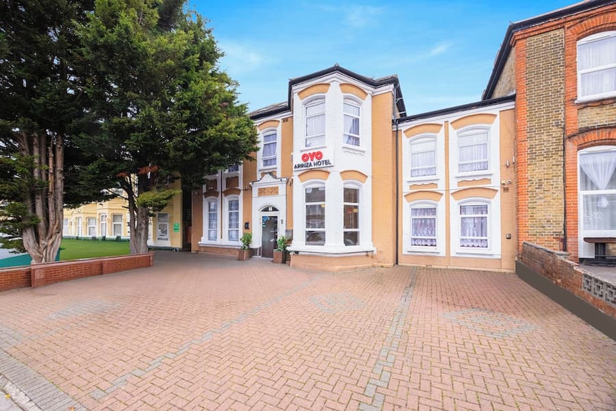 Arinza Hotel, London Ilford