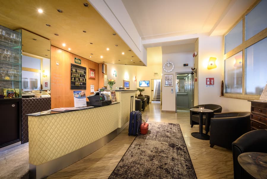 Hotel Corona