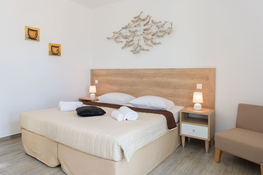 Rooms & Apartments Archontou