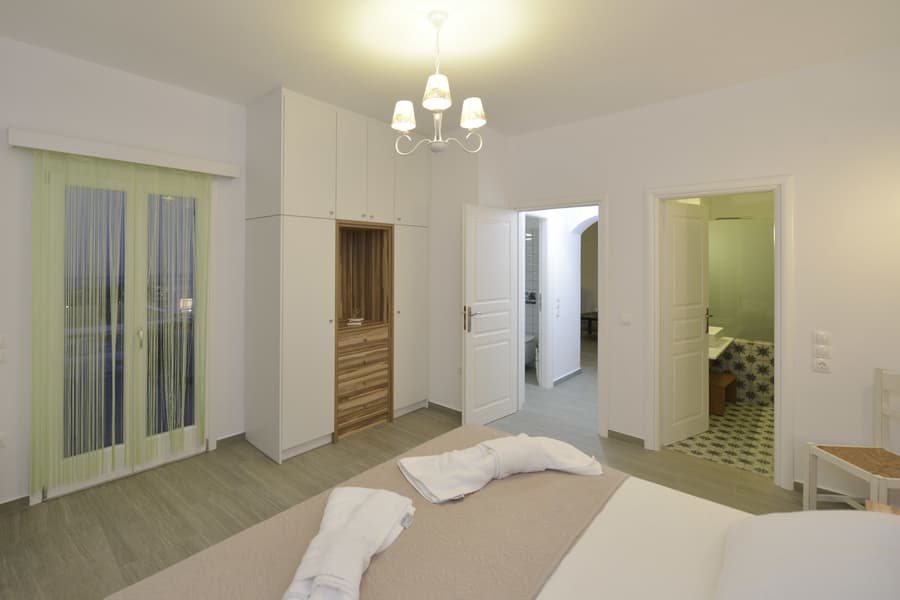 Rooms & Apartments Archontou
