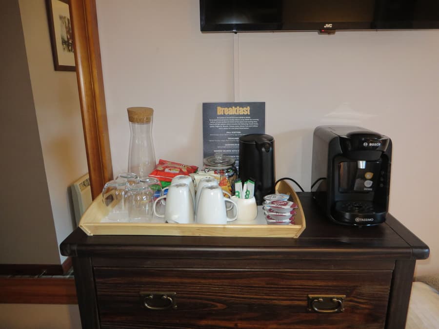 Eriskay Guest House and Aviemore Glamping