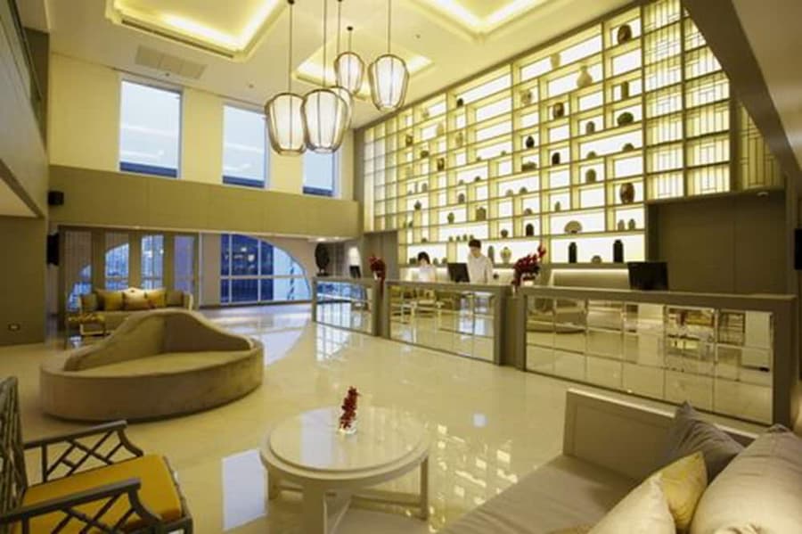 The Quarter Hualamphong by UHG