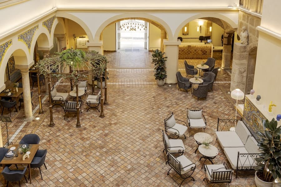 Hotel ILUNION Mérida Palace
