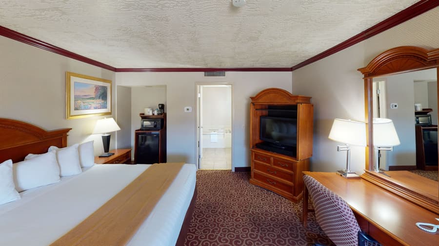 Red Arrow Inn & Suites, a Travelodge by Wyndham