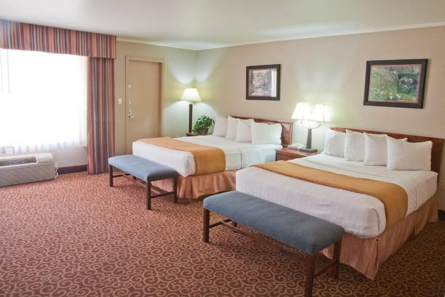 Red Arrow Inn & Suites, a Travelodge by Wyndham
