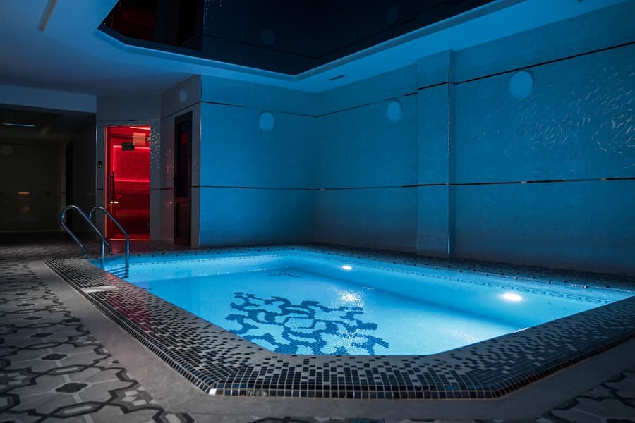 Level Hotel