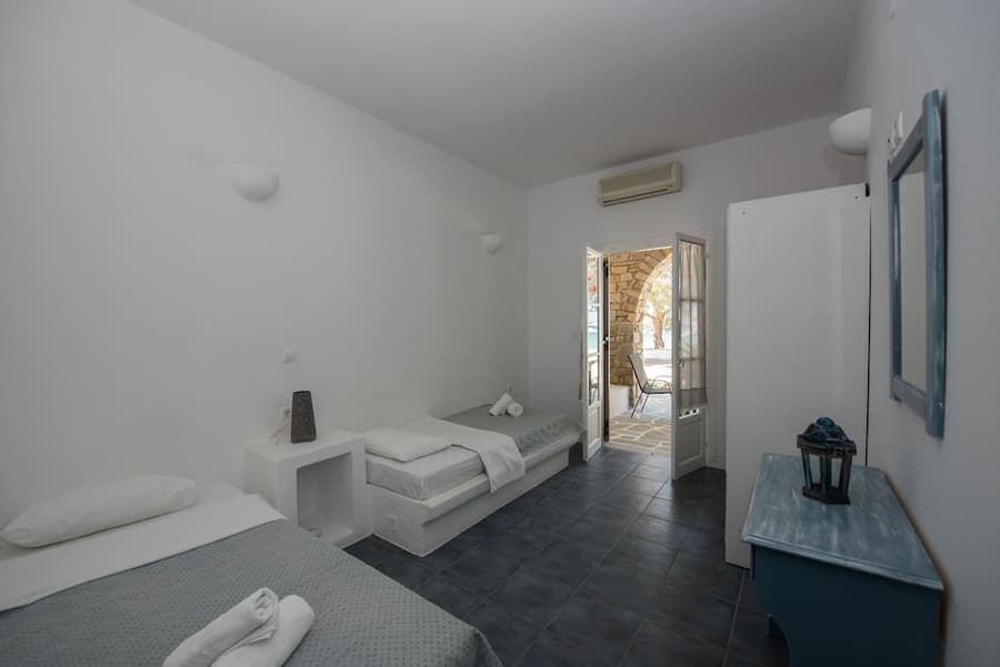 Ostria Studios & Apartments