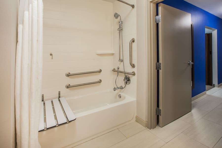 Holiday Inn Express & Suites Bullhead City by IHG