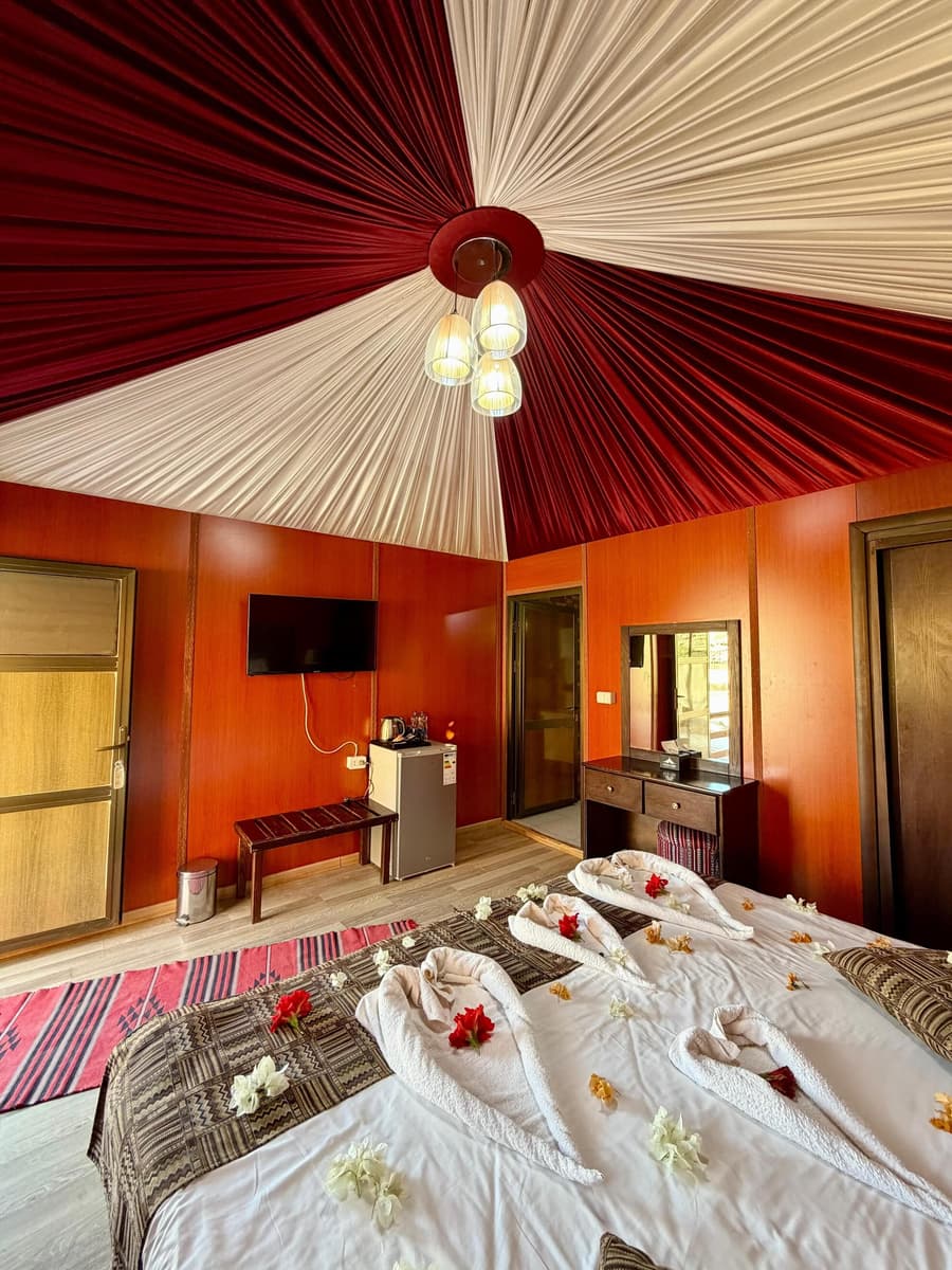 Rum Oasis Luxury Camp