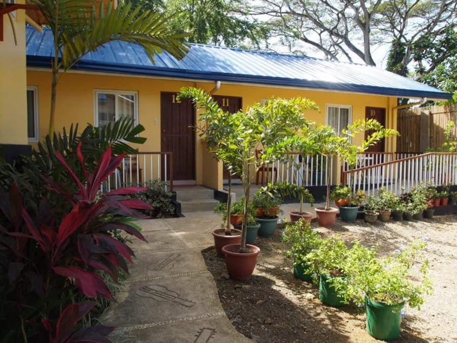 Blue Lagoon Inn & Suites