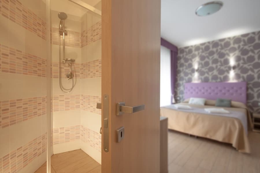 Rome King Suite