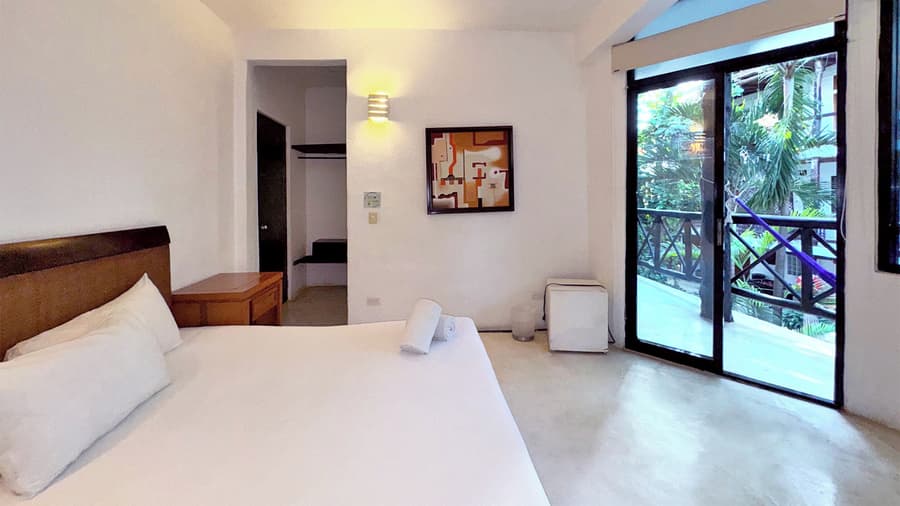 Siesta Fiesta Hotel – 5th Avenue