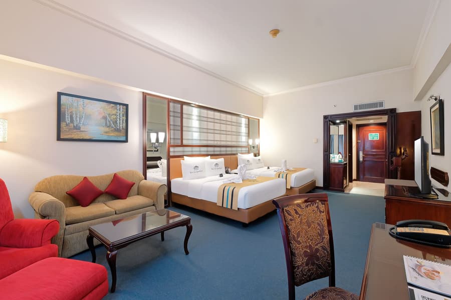 Sunlake Waterfront Resort and Convention