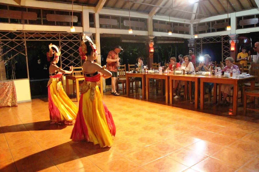 Lovina Beach Hotel