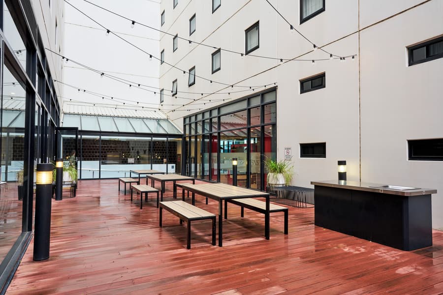 Essence Hotel Carlton