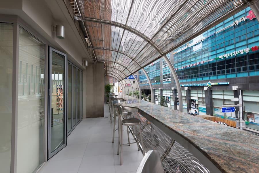 Metro Hotel