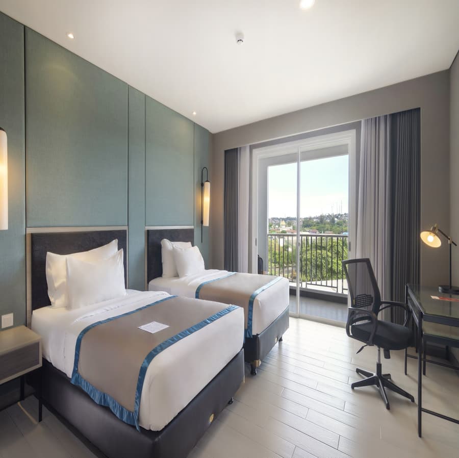 Blue Sky Hotel