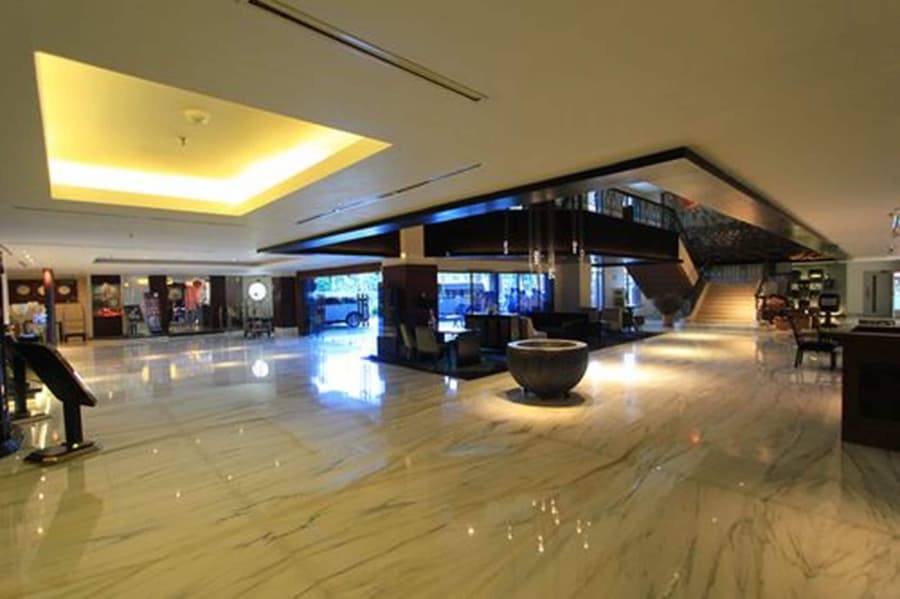 Blue Sky Hotel
