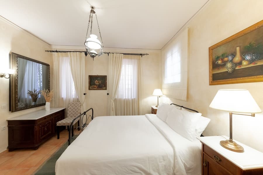 Nafsimedon Hotel