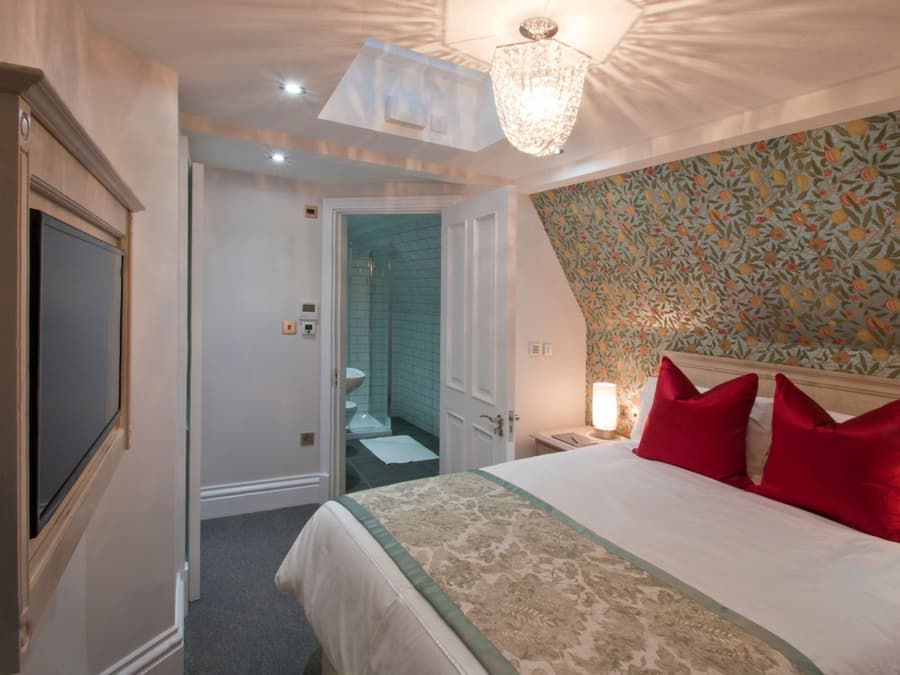 W12 Rooms