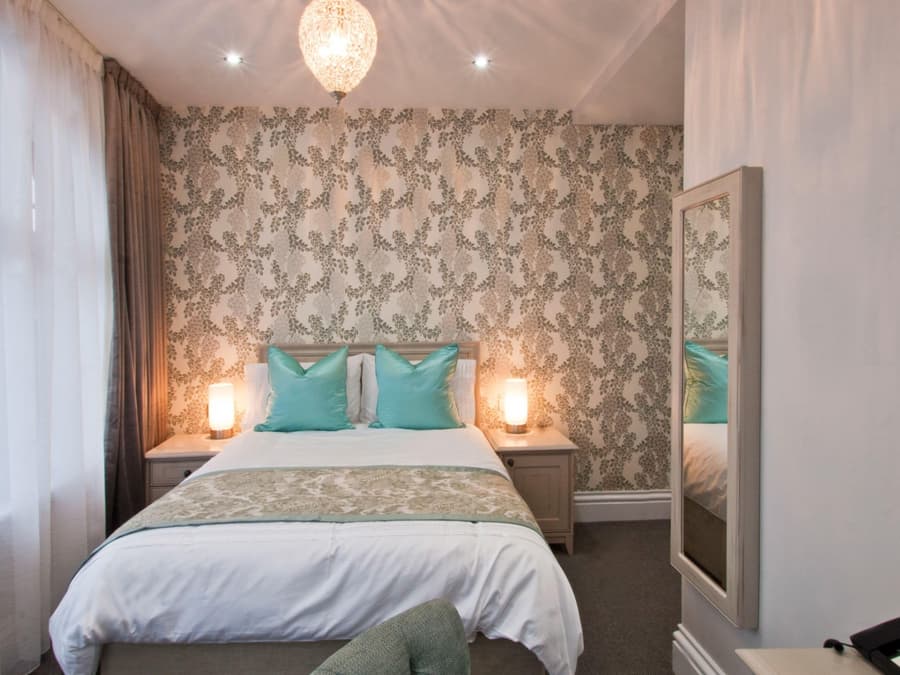 W12 Rooms
