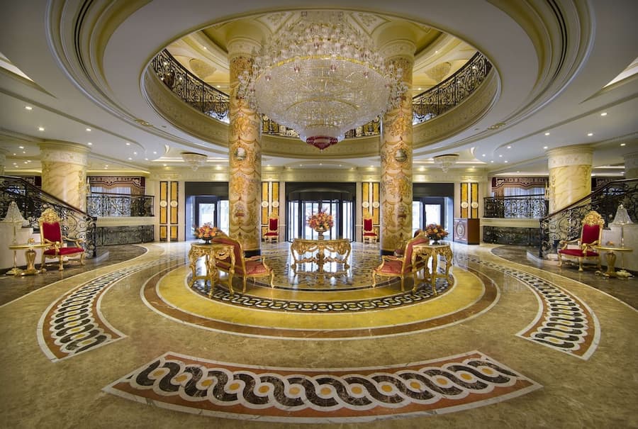 Royal Rose Hotel Abu Dhabi, Curio Collection by Hilton