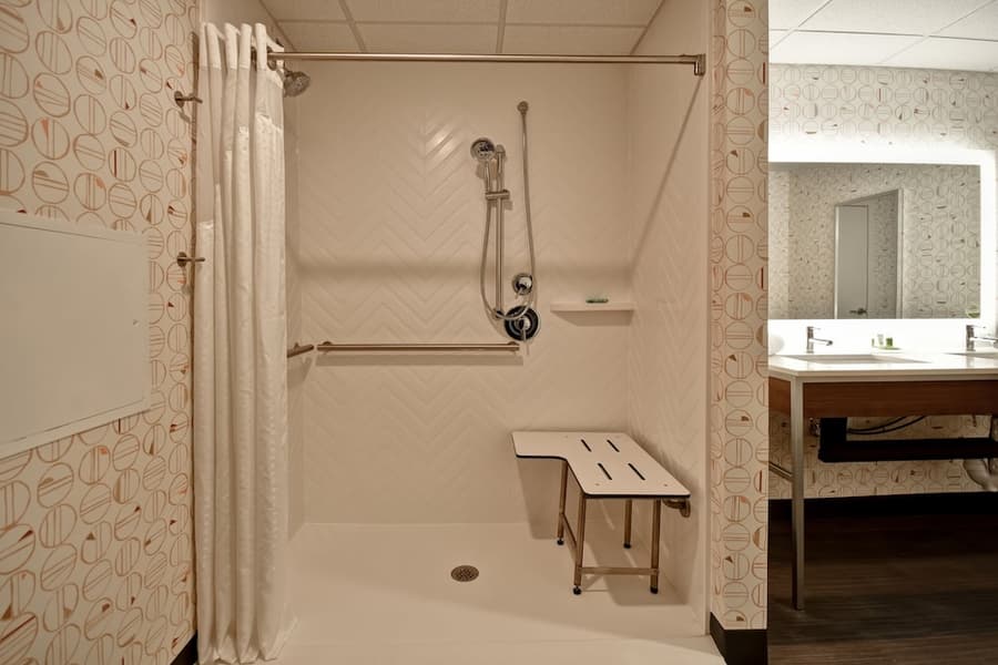 Holiday Inn Lancaster by IHG
