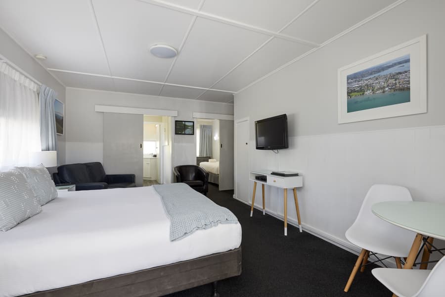 Harbour View Motel and Water Front Apartments
