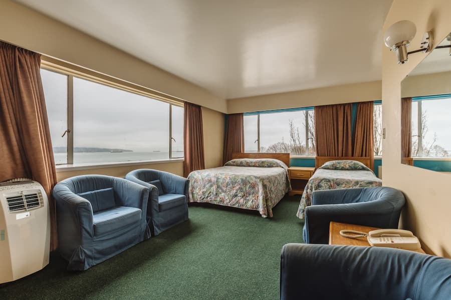 English Bay Hotel