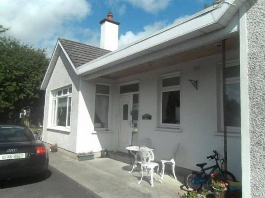 Launard House