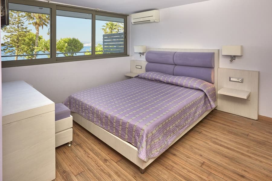 Triton Hotel